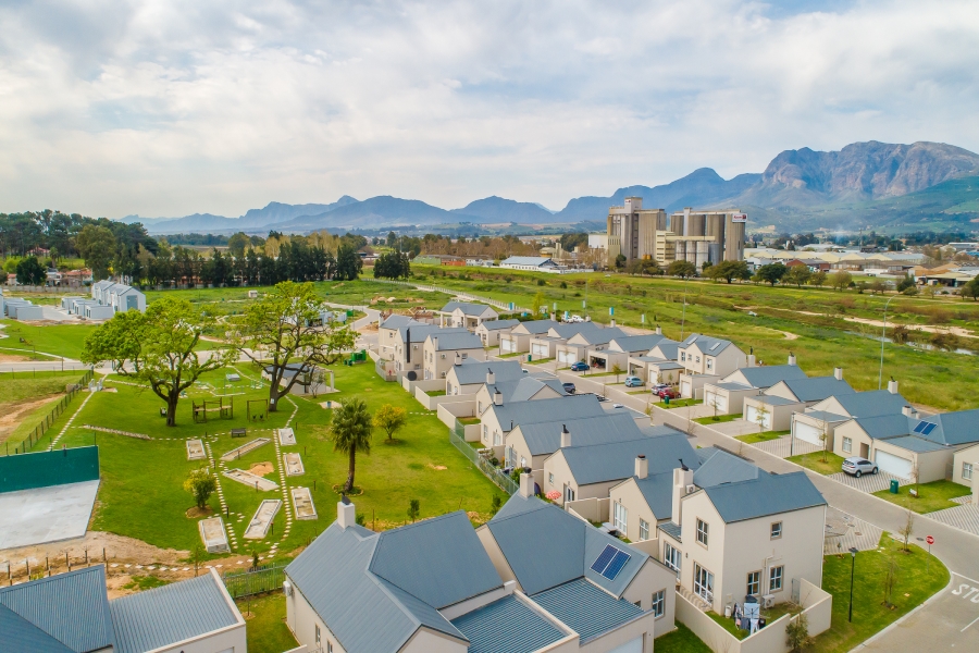 3 Bedroom Property for Sale in Honeydew Country Estate Western Cape